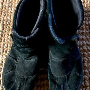 Diesel Carmen suede boots SIZE 5.5 US;EU 35.5 black. Velcro closure, snap detail
